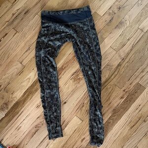 Lululemon Yoga pants size 4 Camo Print Leggings cute ruffled legs